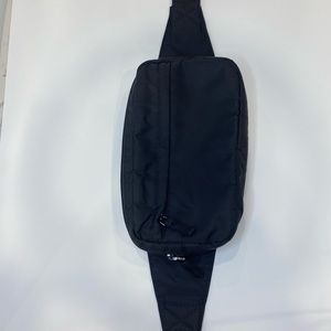 Aritzia Main Character Fanny Pack